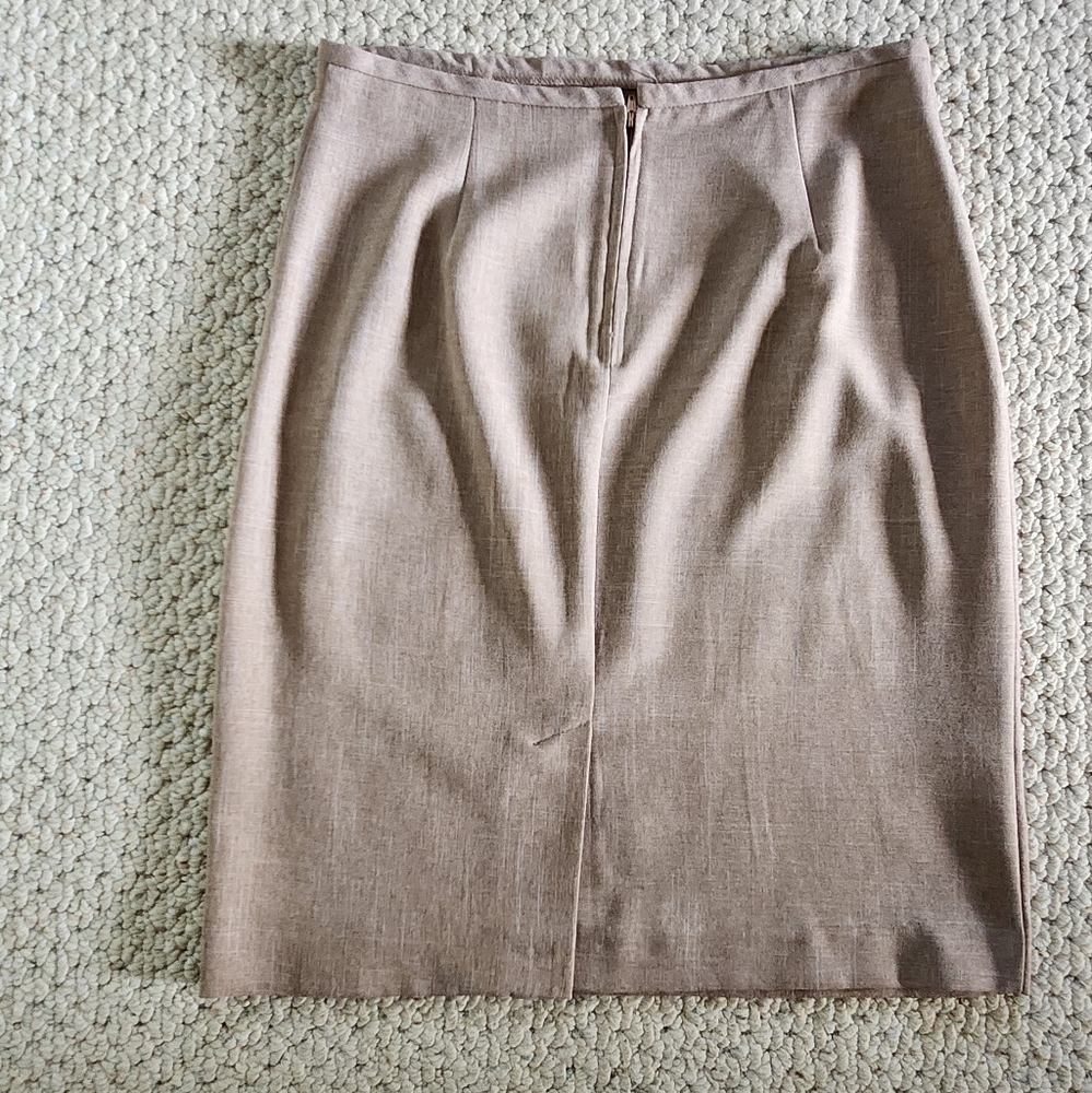 Jemma Set of two- Jacket and Skirt - Picture 8 of 14